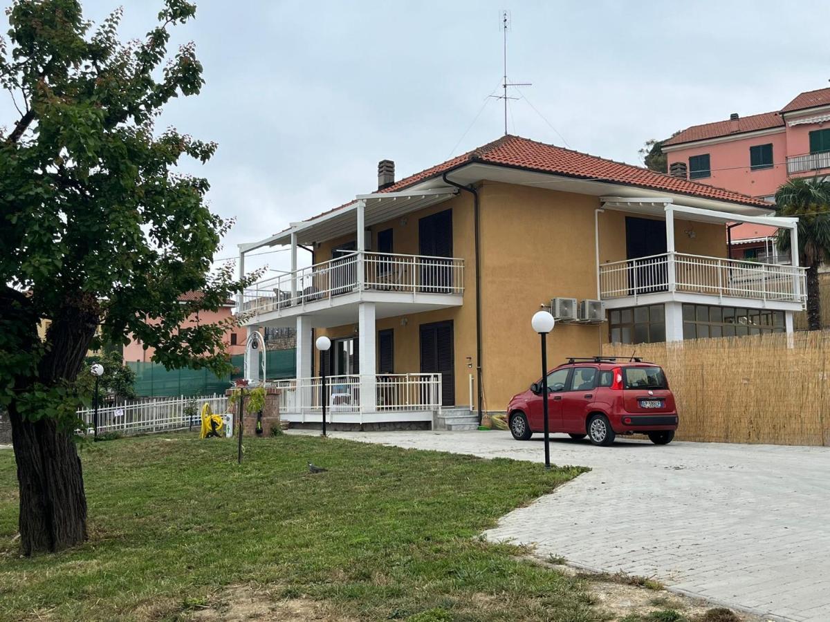 Il Gattino Di Porto - Apt 5 - Bilocale Terrazzo Piscina Imperia Exteriör bild