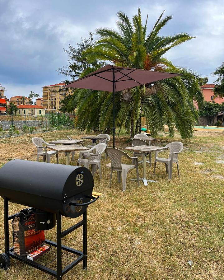 Il Gattino Di Porto - Apt 5 - Bilocale Terrazzo Piscina Imperia Exteriör bild