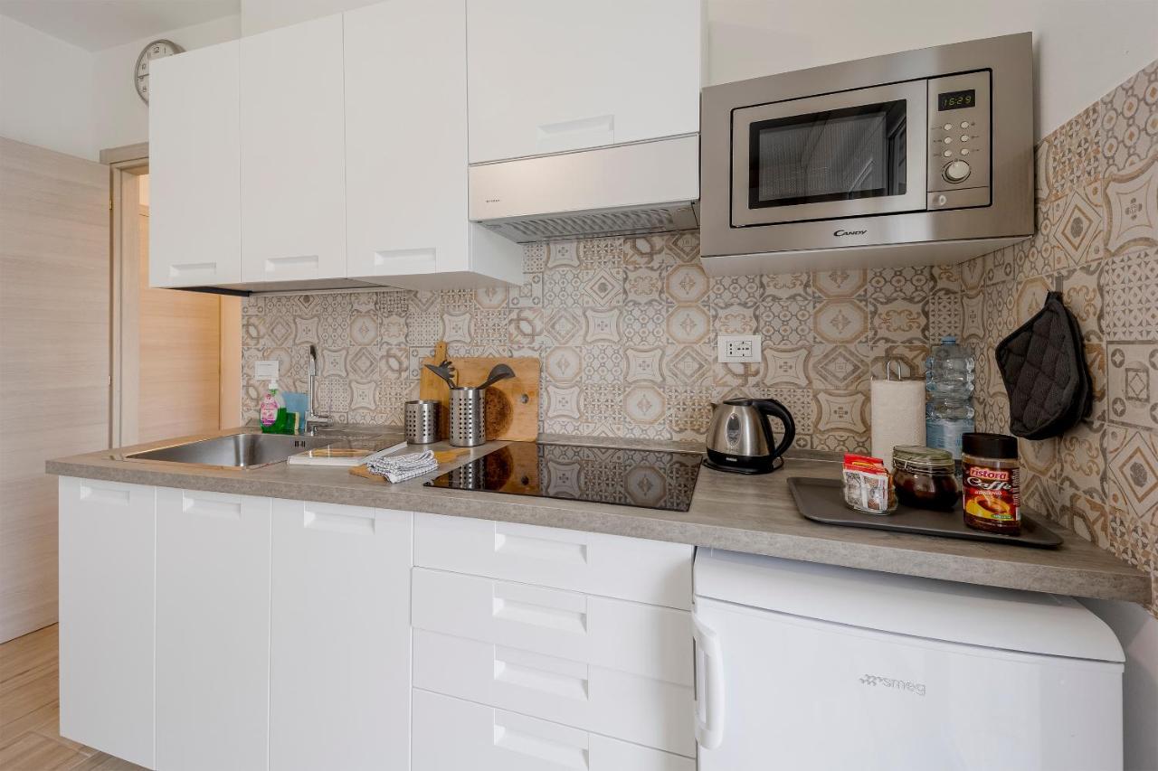 Il Gattino Di Porto - Apt 5 - Bilocale Terrazzo Piscina Imperia Exteriör bild