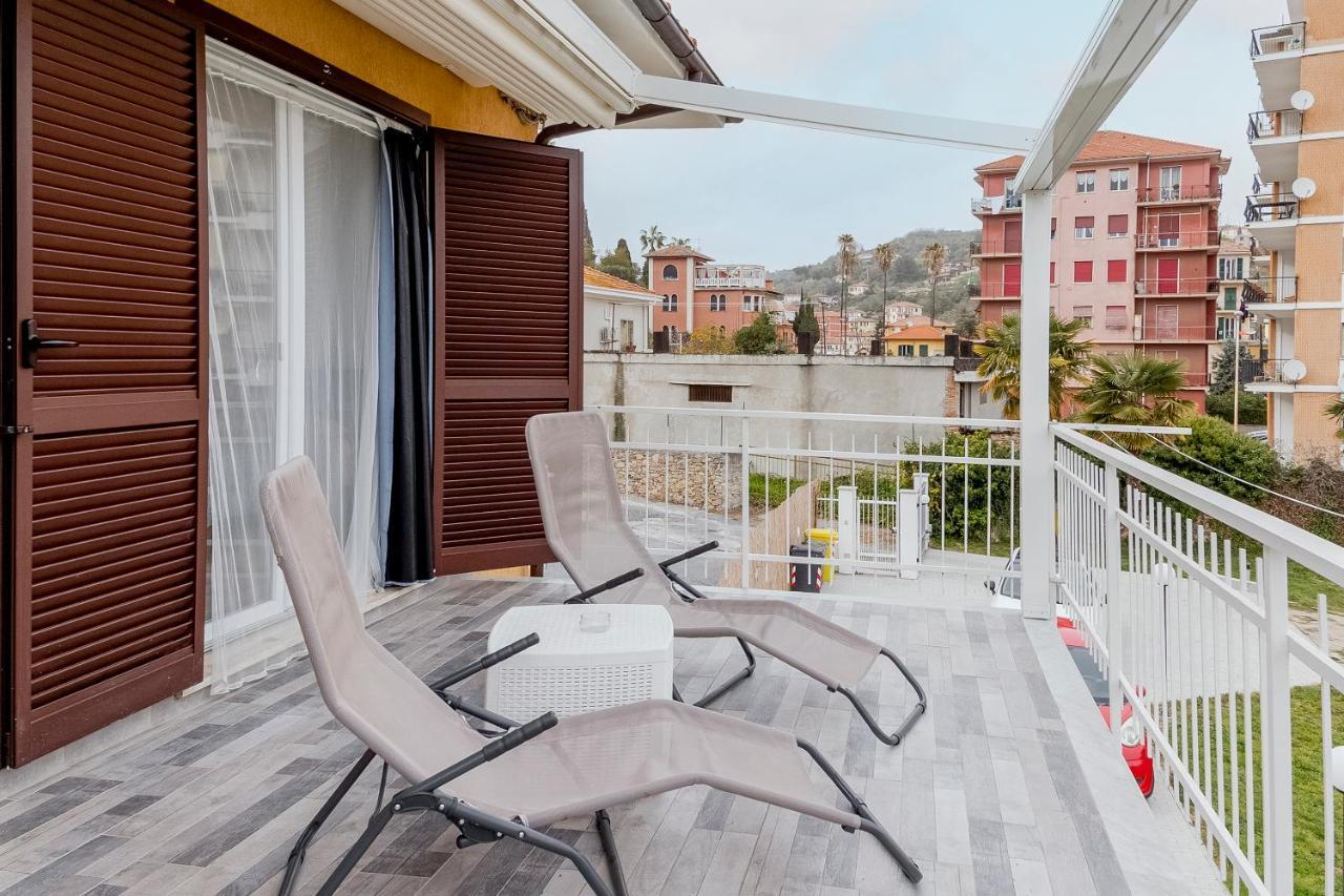 Il Gattino Di Porto - Apt 5 - Bilocale Terrazzo Piscina Imperia Exteriör bild